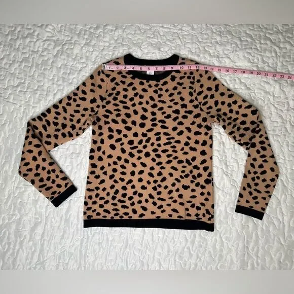 Halston Leopard Print Crew Neck Sweater Size S Animal Print Soft Luxe Pullover - Picture 9 of 9